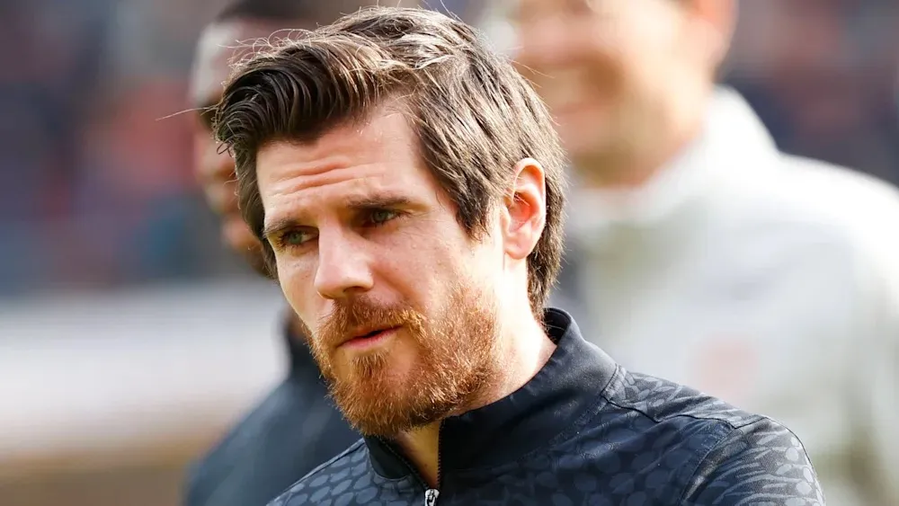 霍夫曼：我和药厂的合同明年到期后不会续签；暂不考虑退役